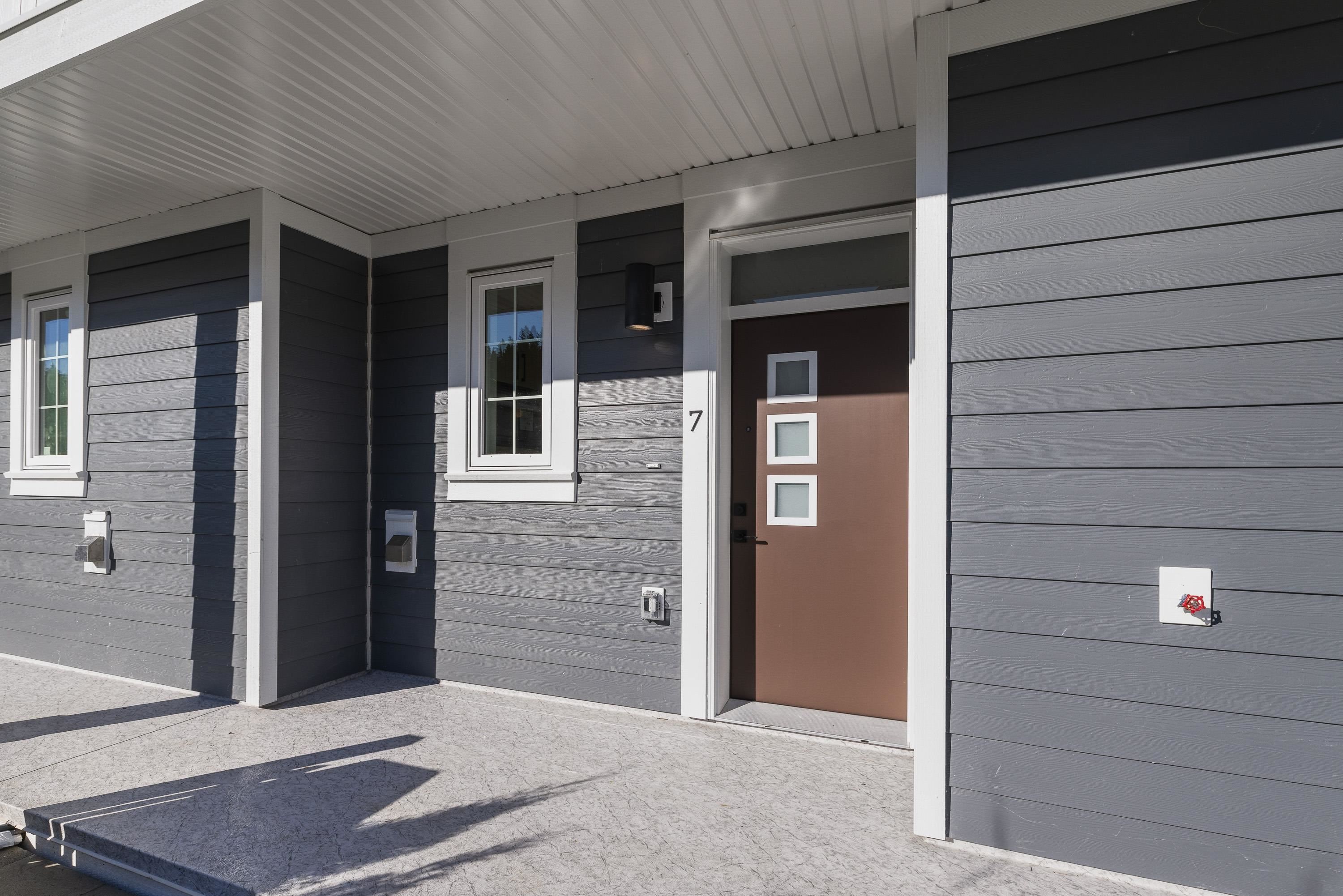 2808 St. George Street 7