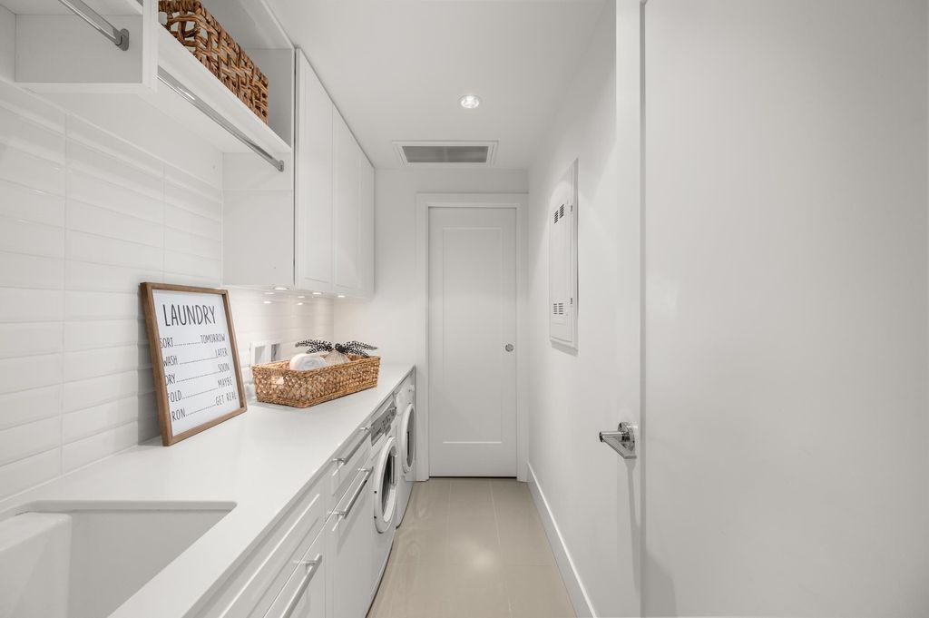listing image 1100132765023533214