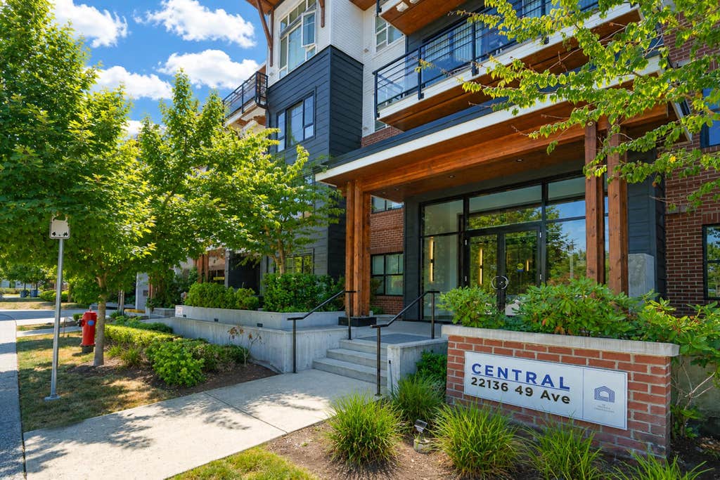 Photo of 22136 49 Avenue #412, Langley, BC V3A 0M8 (MLS # R3148109)