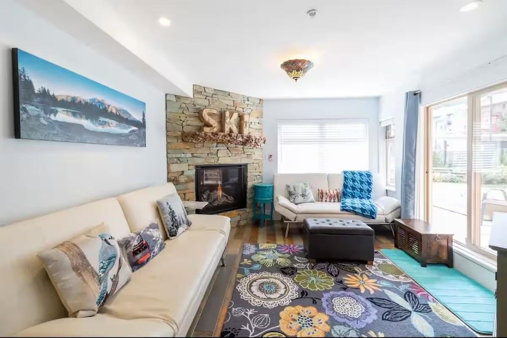 listing image 1104996568241413172