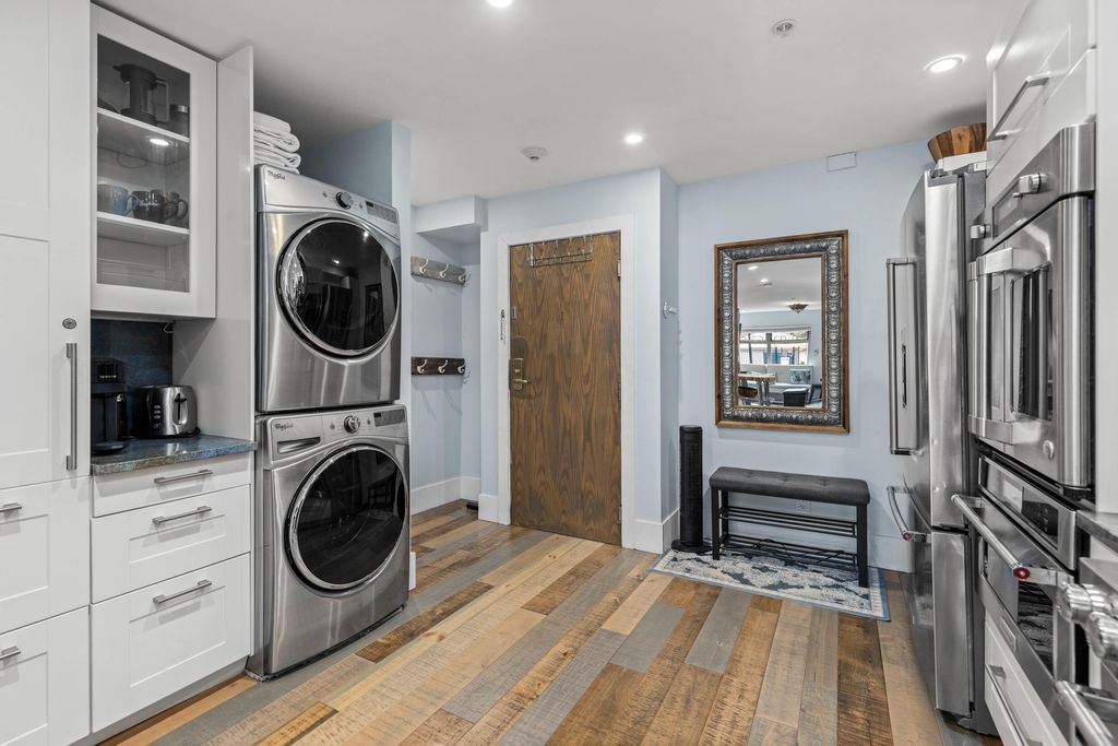 listing image 1106093431037443173