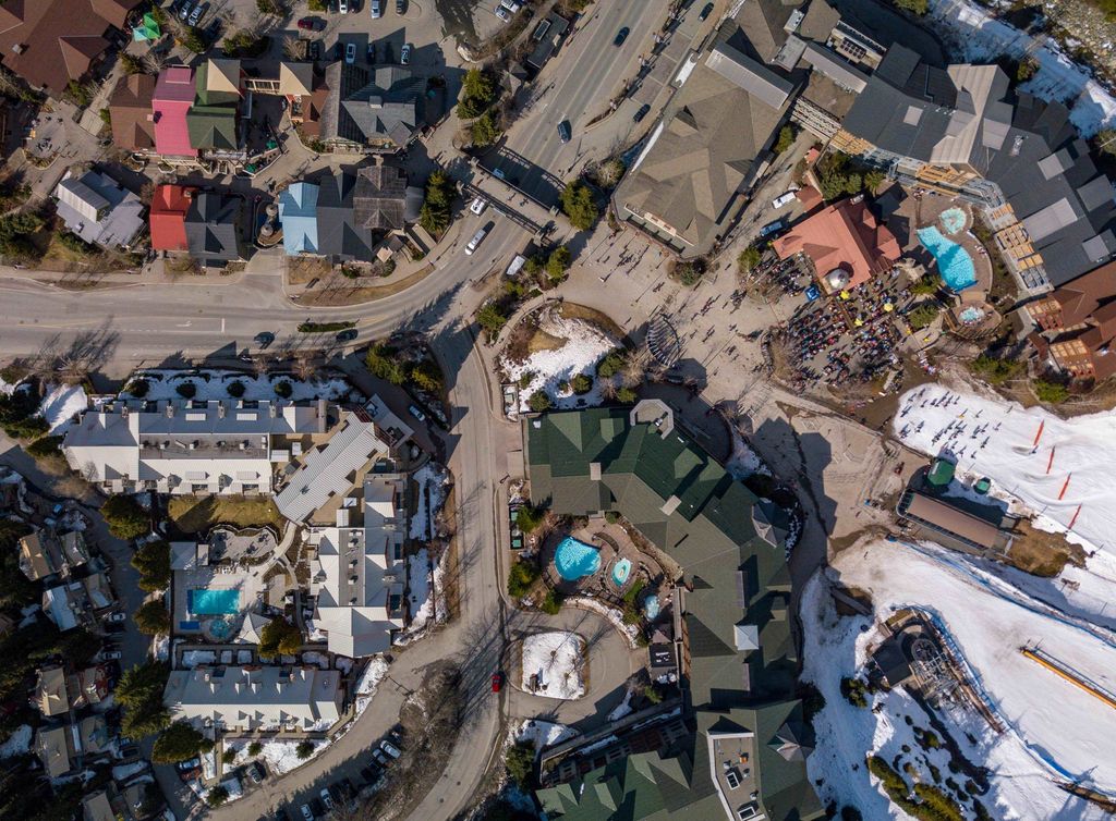 listing image 1102381065182585657