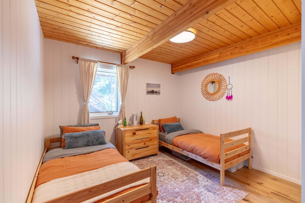 listing image 1104679579859588944