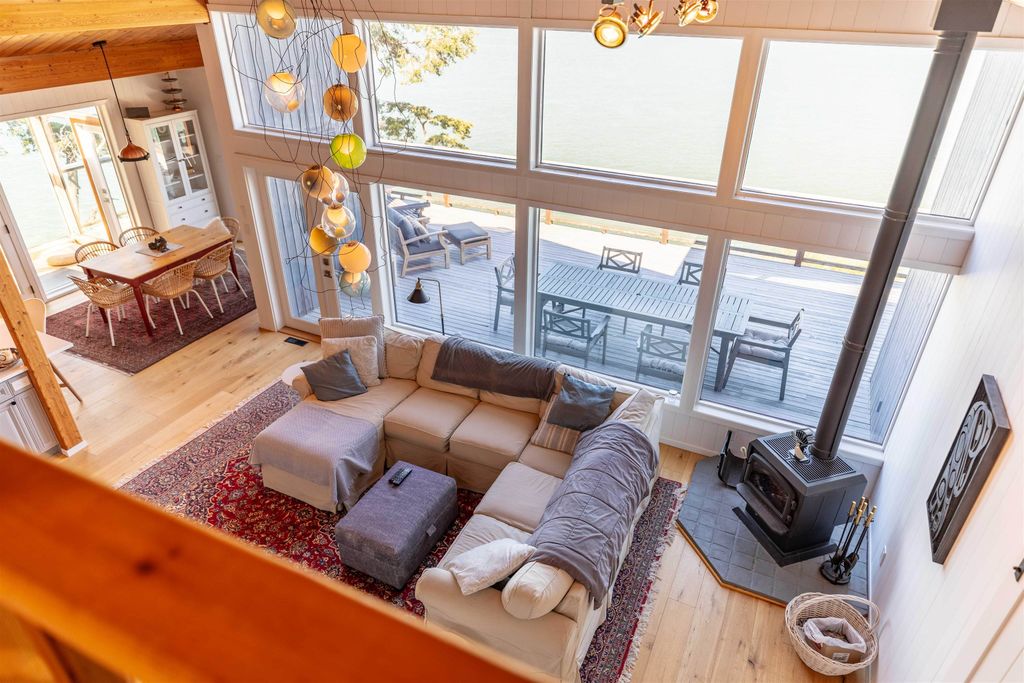 listing image 1103349375459667409