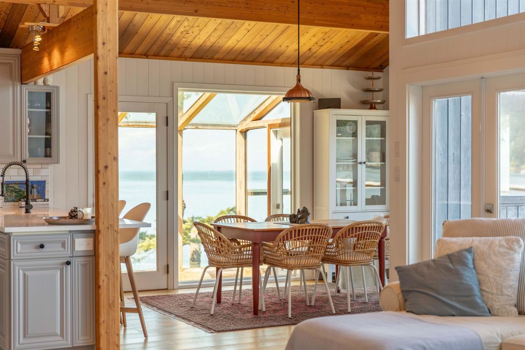 listing image 1108270977362465304