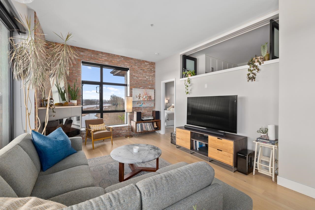 220 Salter Street 414