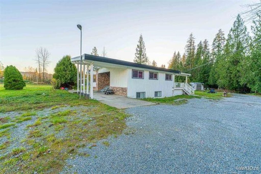 Photo of 12753 256 Street, Maple Ridge, BC V4R 1C2 (MLS # R3107743)