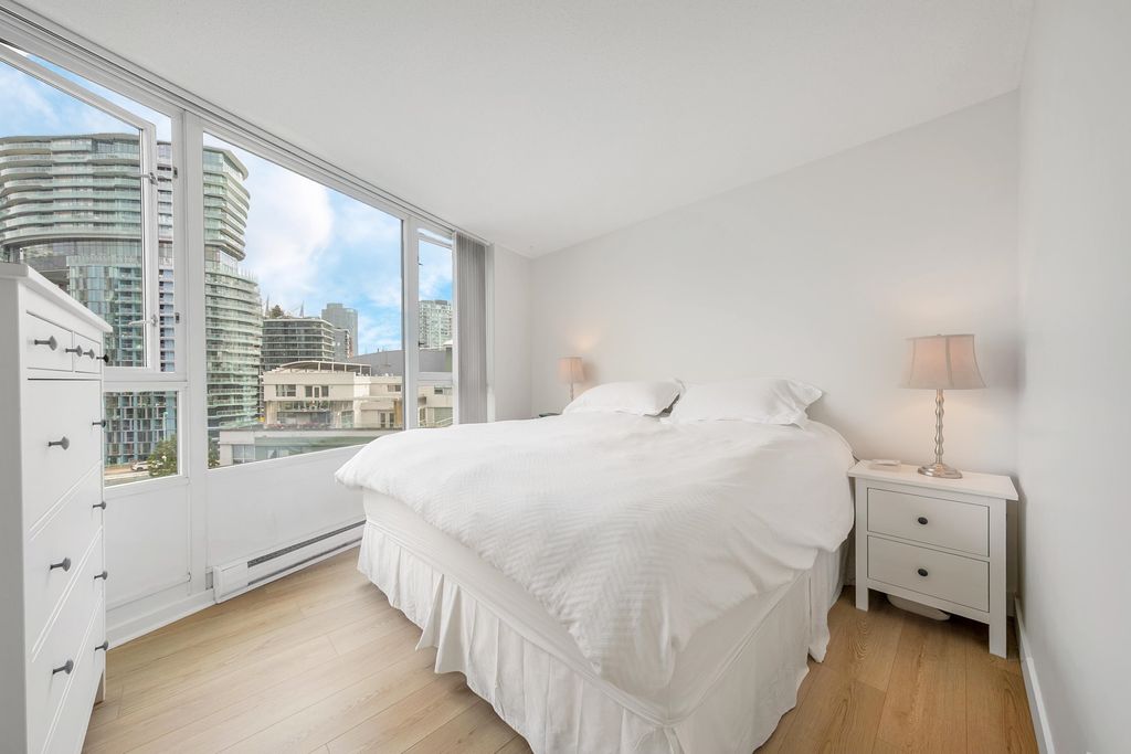 listing image 1101712613441020104