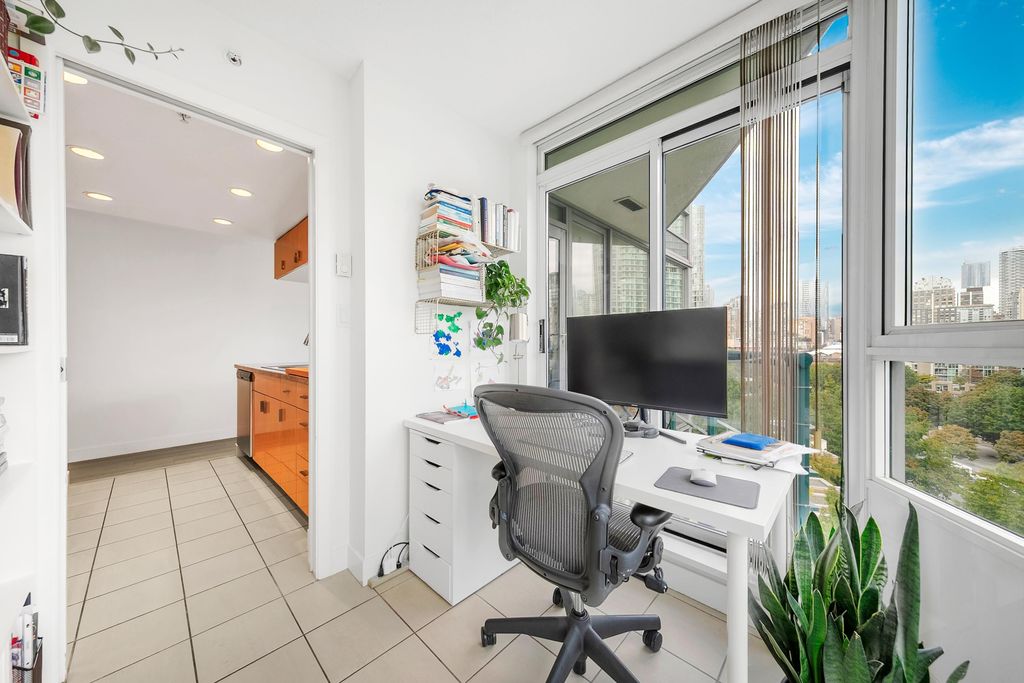 listing image 1106844137520784261