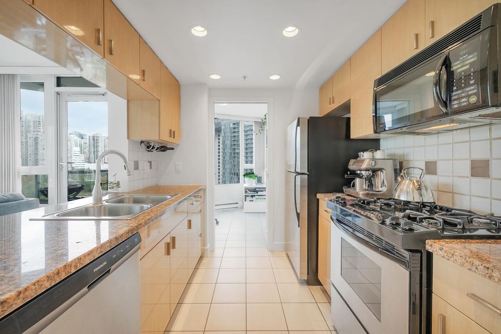 listing image 1100485137374382116