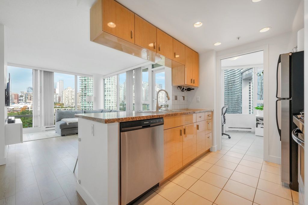 listing image 1105366534170699835