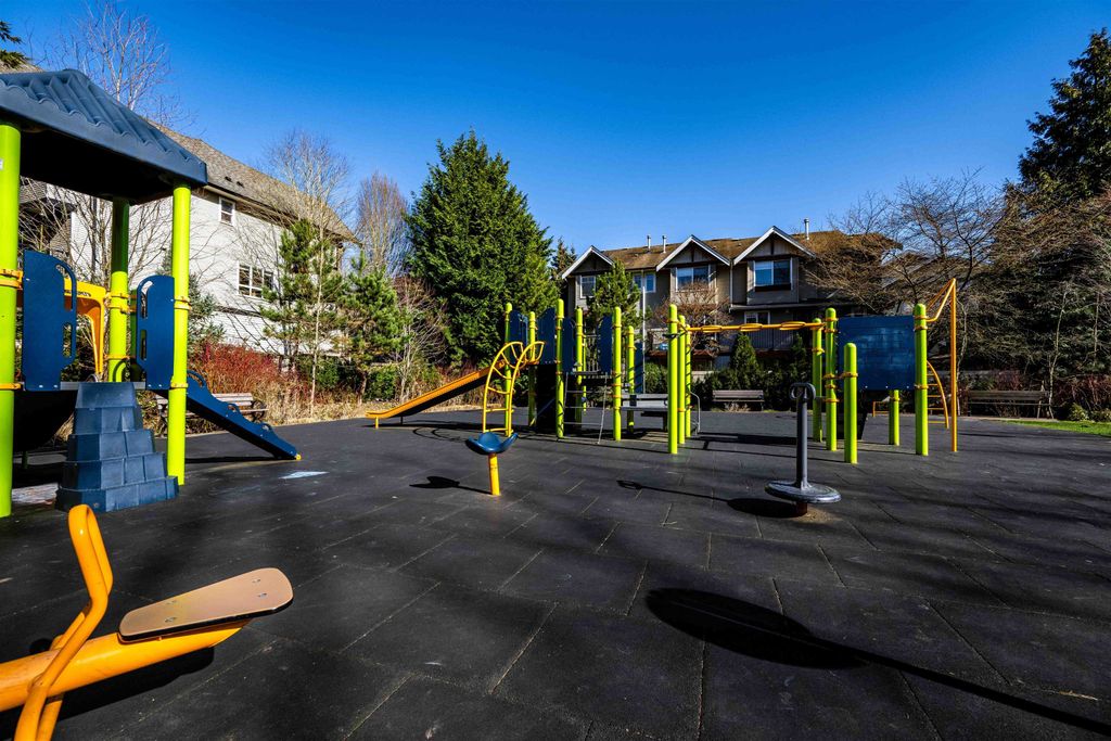 listing image 1104211055055358116