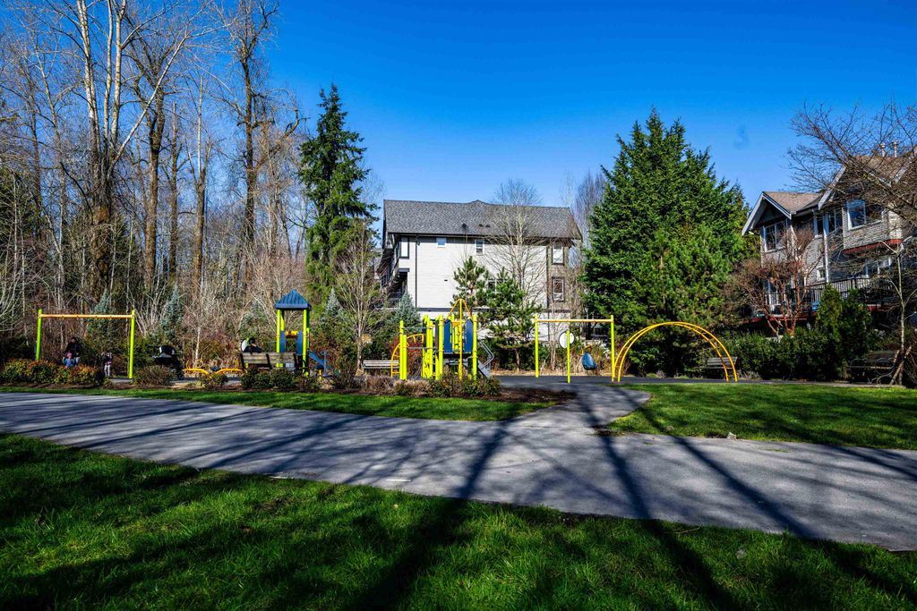 listing image 1104654523647196492