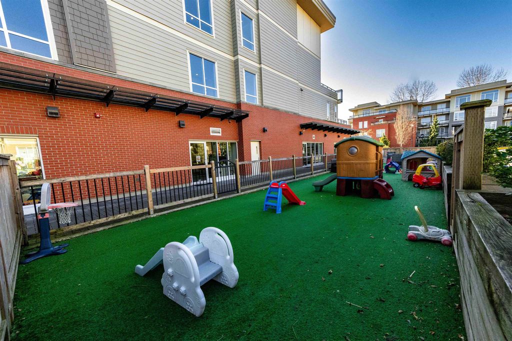 listing image 1106809873635433242