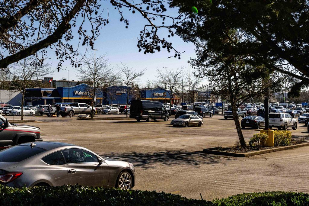 listing image 1109360025838565036