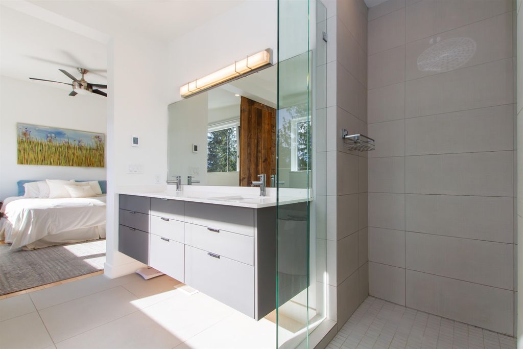 listing image 1108222042483279083