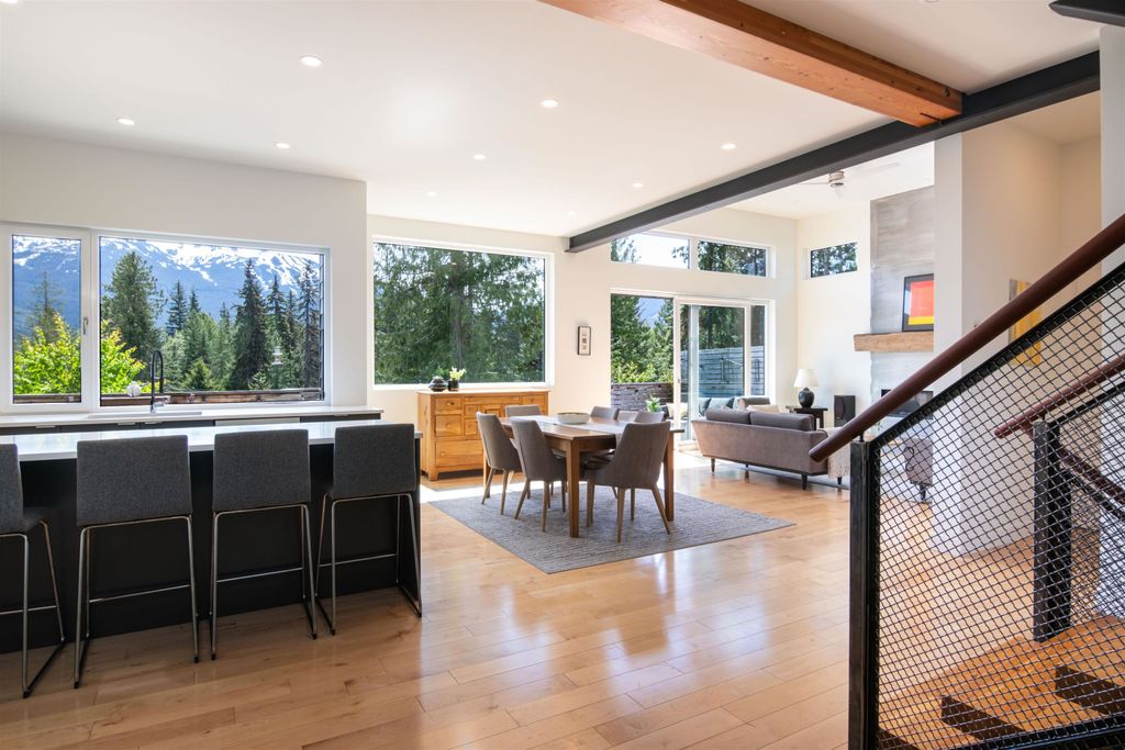 listing image 1106840079765115997