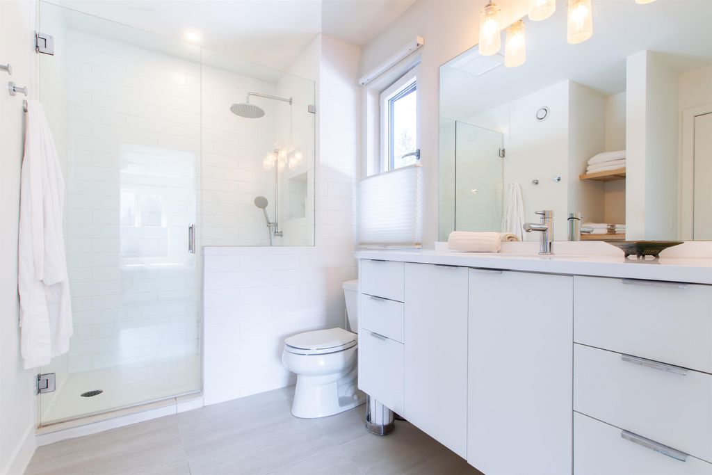 listing image 1107618623891226774