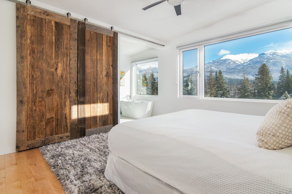 listing image 1101455884800450834