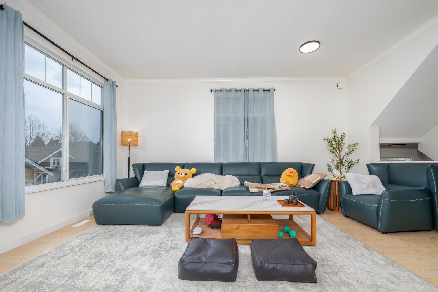 5240 Oakmount Crescent 20