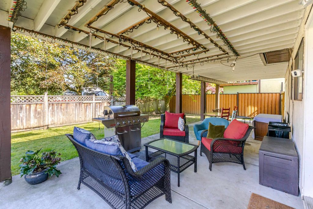 listing image 1104032650632664588