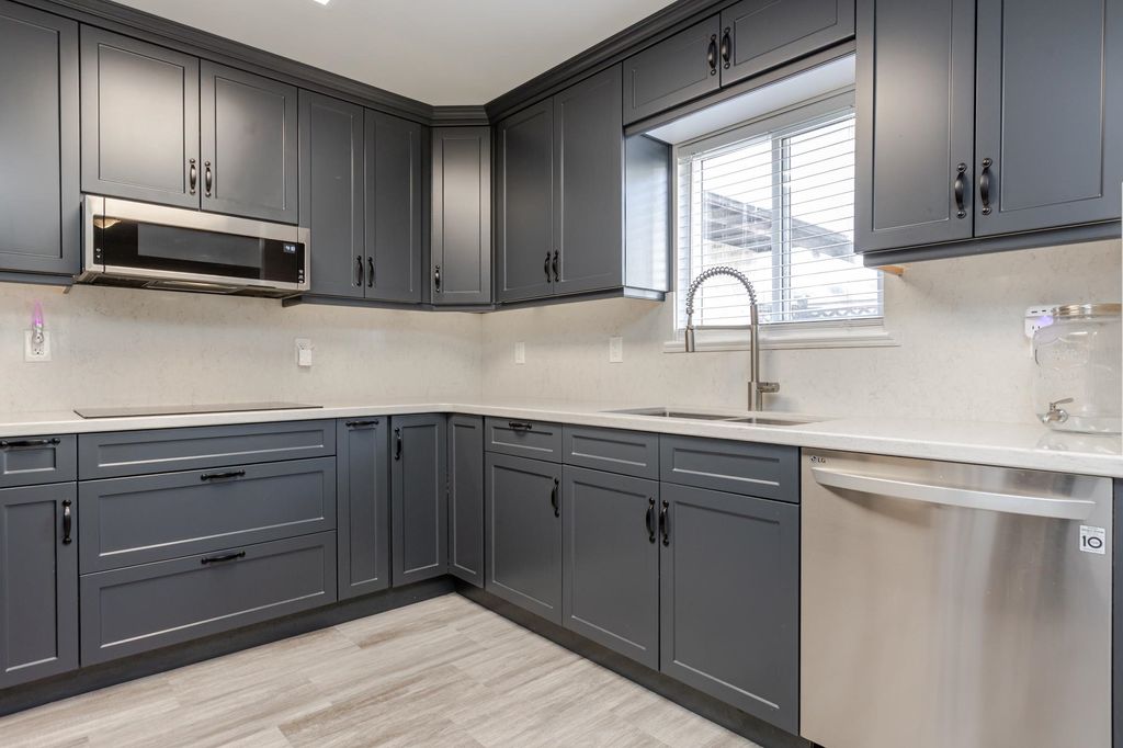 listing image 1107626406211344680