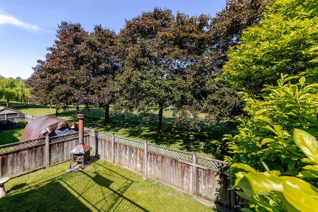 listing image 1108368467135497359