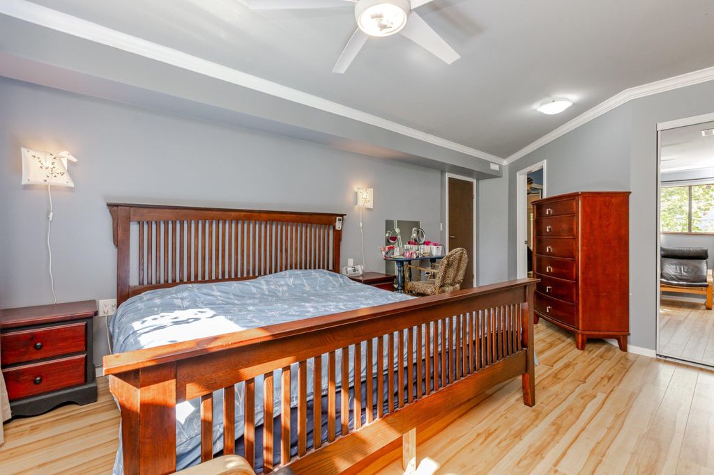 listing image 1108703504255804194