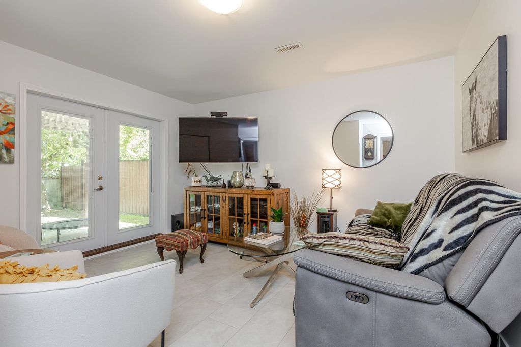 listing image 1100034633707334445