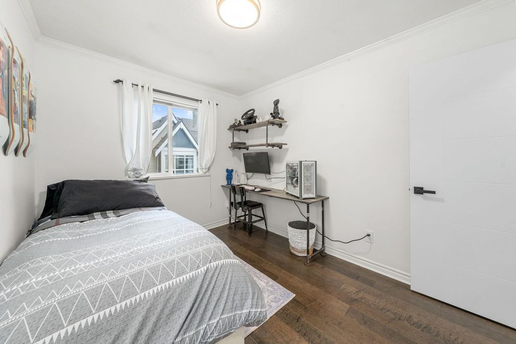 listing image 1101762112396050420