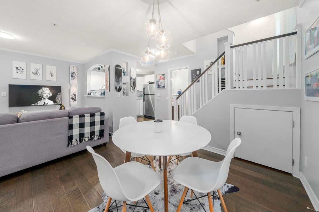 listing image 1109851493096903484