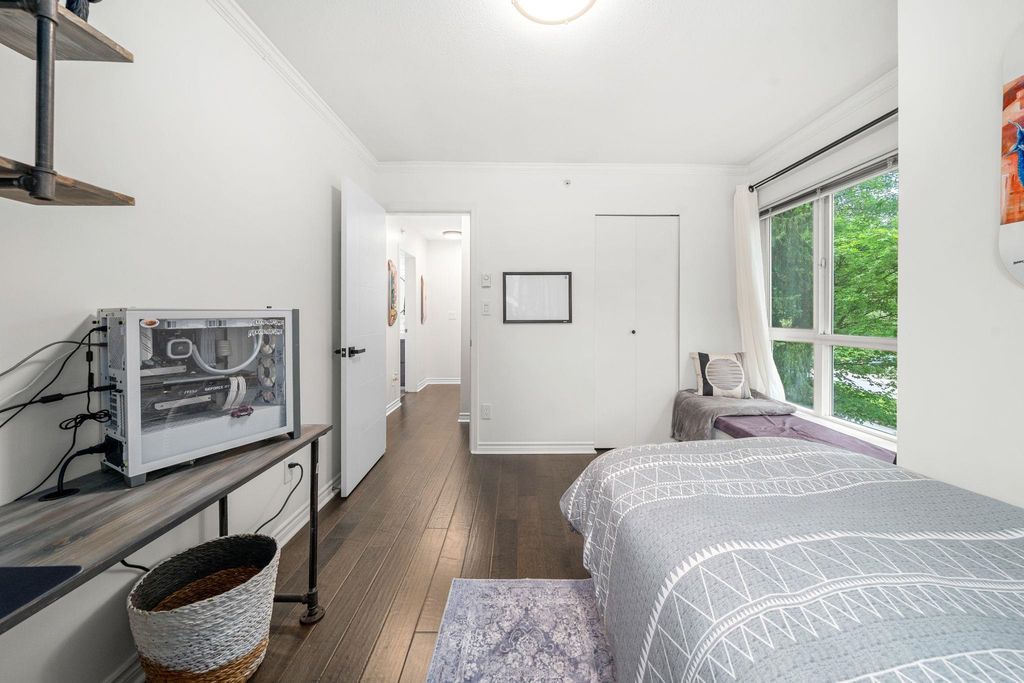 listing image 1102897609249494617