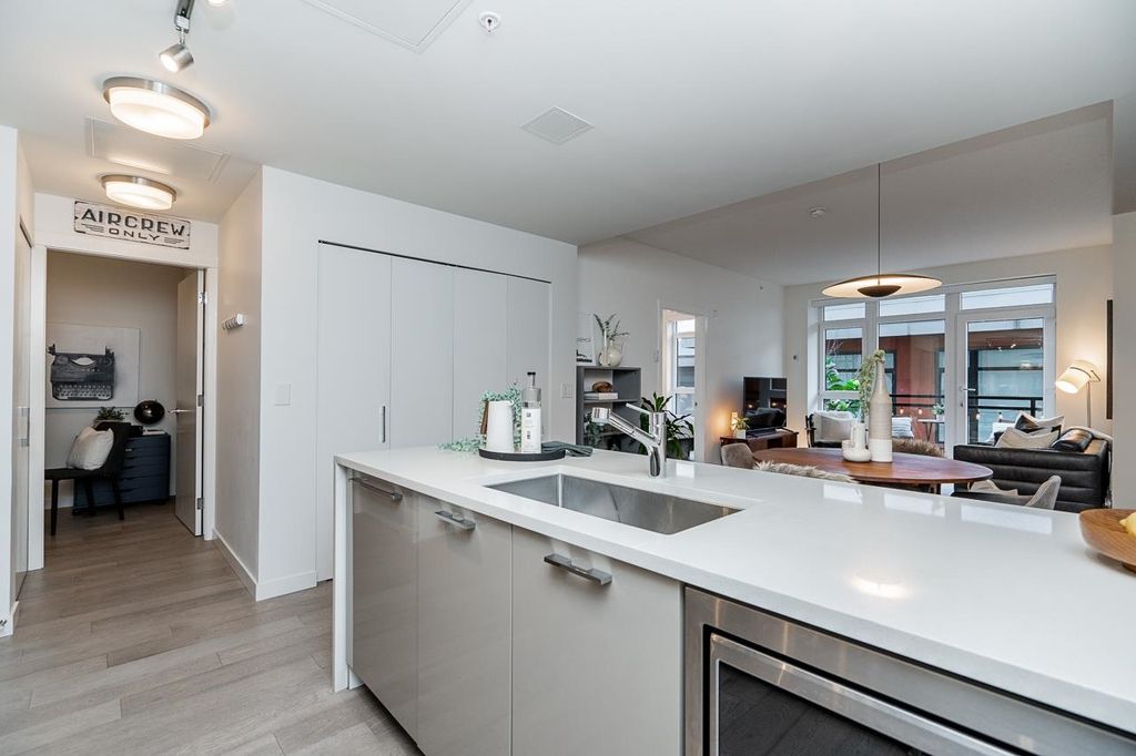 listing image 1105914865692587721