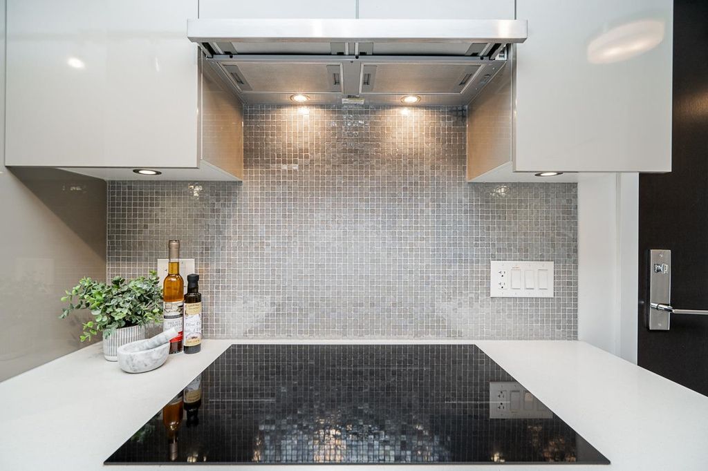 listing image 1109229274424089784