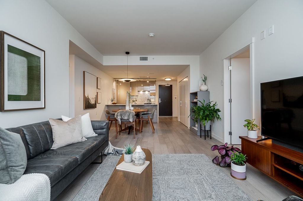 listing image 1104754068731097354