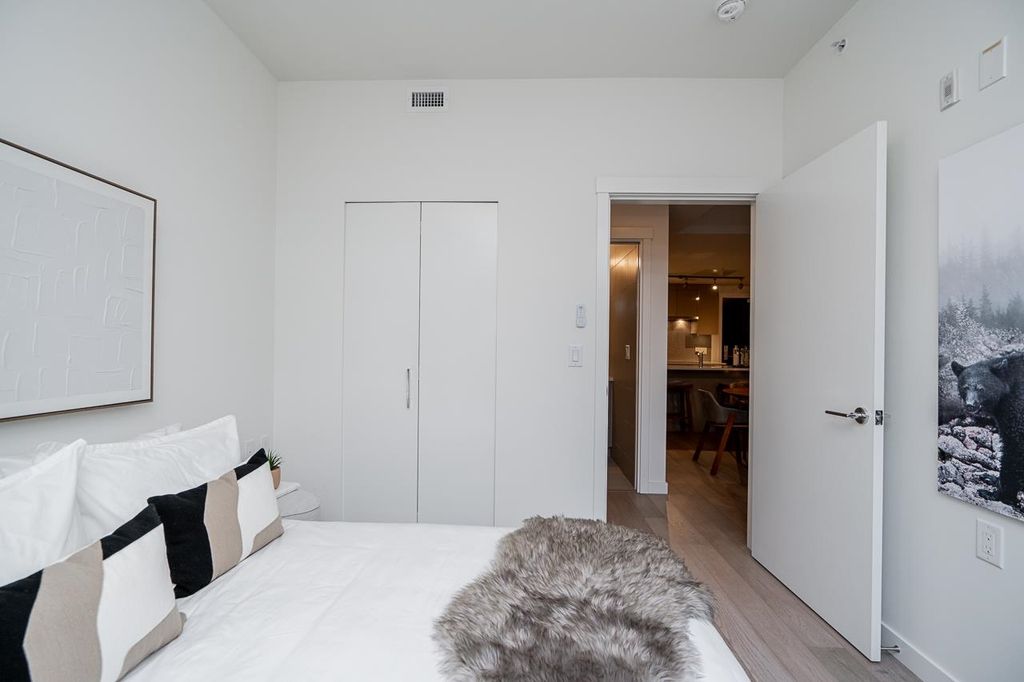 listing image 1107250066396447435