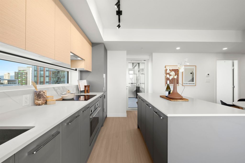 listing image 1104880464971940478