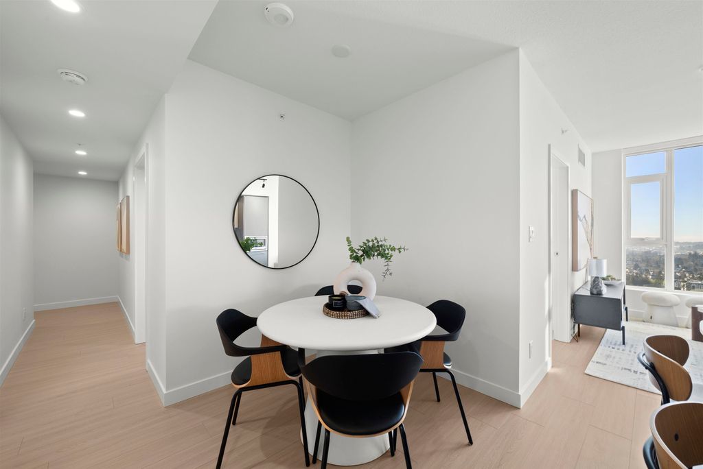 listing image 1103835140426031937