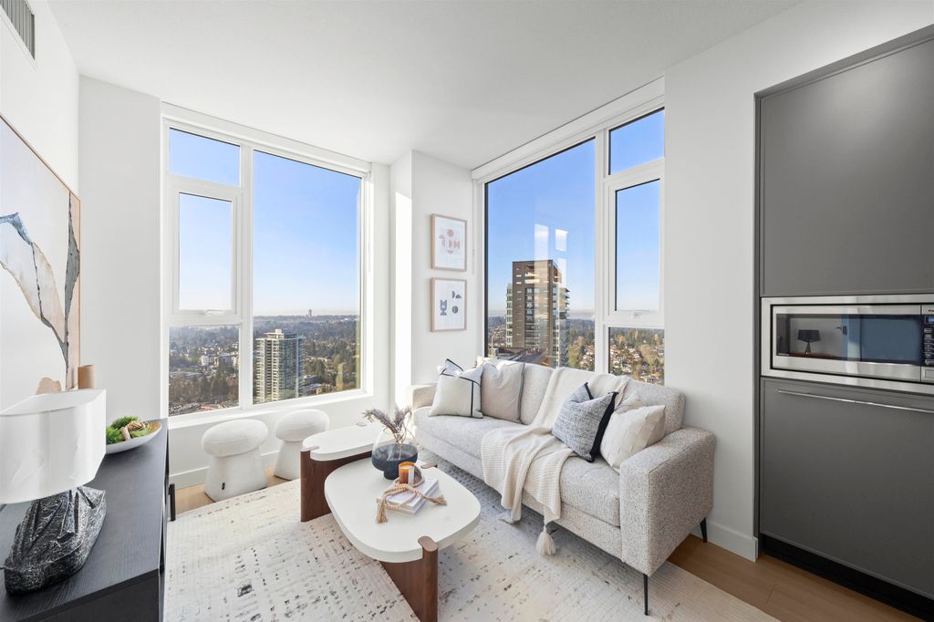 listing image 1109718106565210268