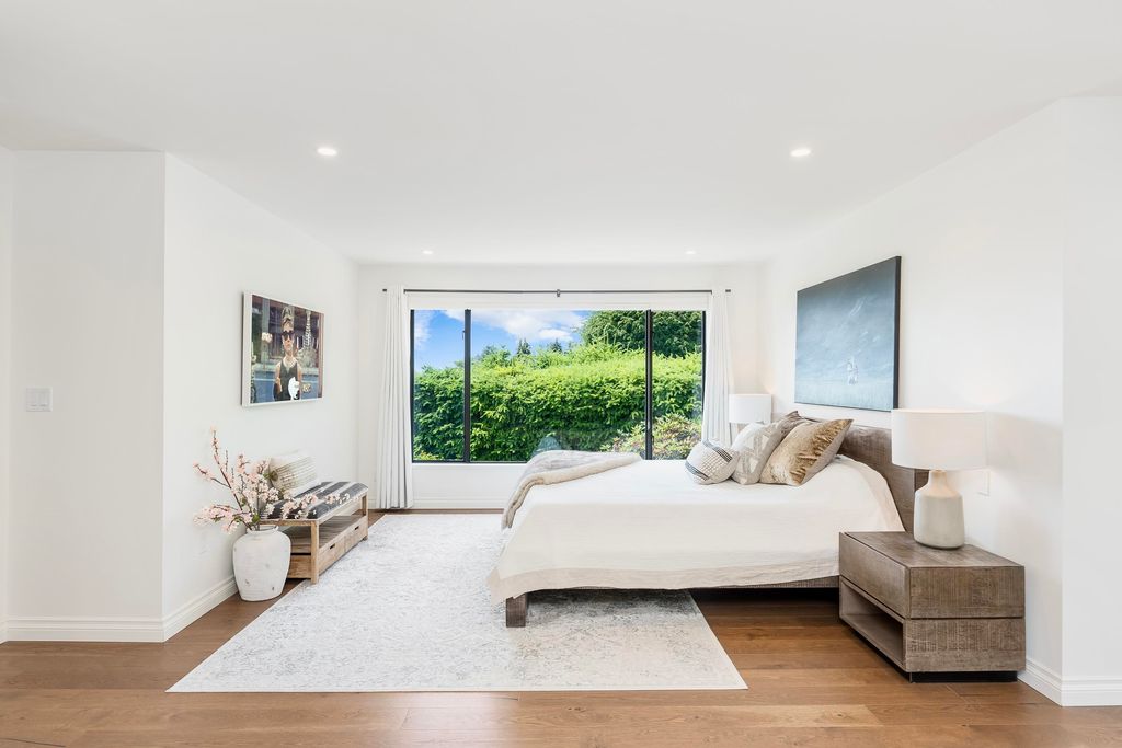 listing image 1102268926313417158