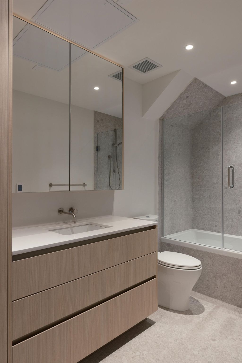 listing image 1101162992783585378