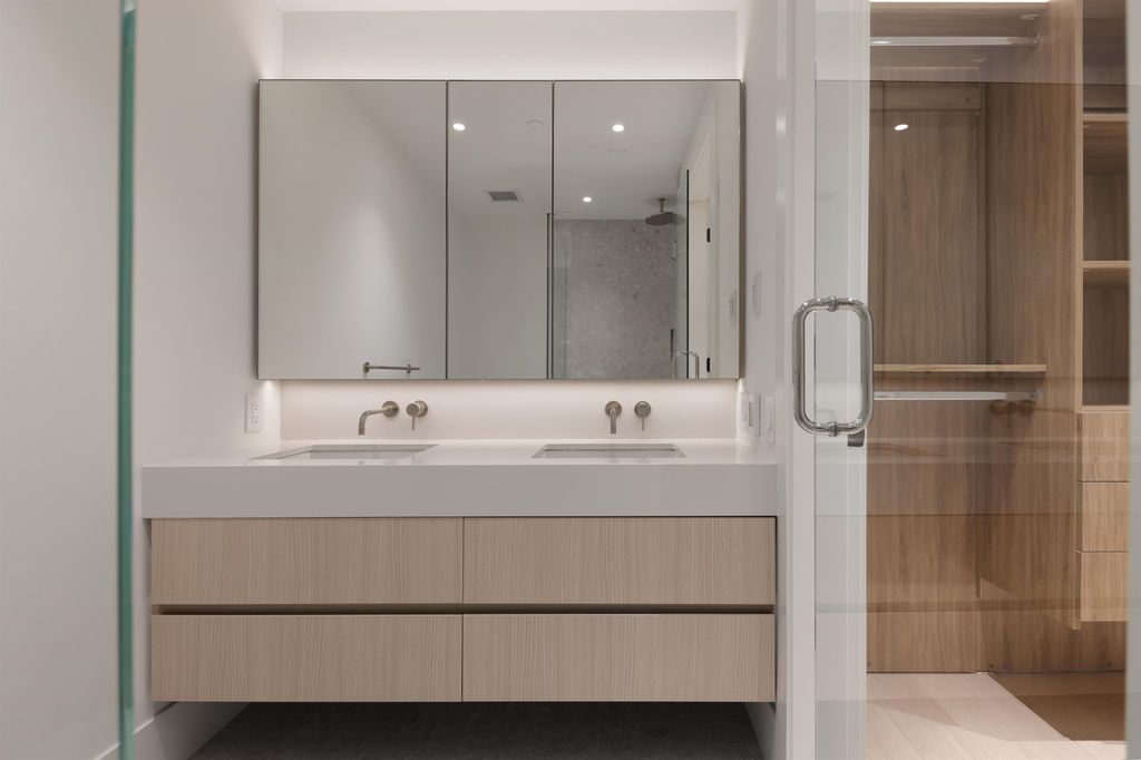 listing image 1104288442934517145