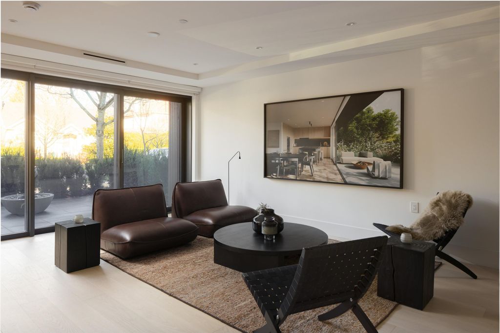 listing image 1101159614682799418