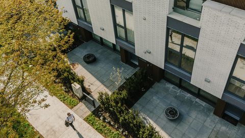 772 W 27th Avenue Vancouver BC V5V 2K9