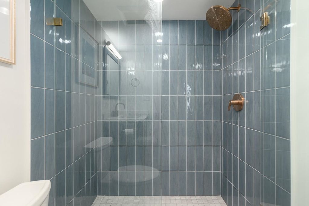 listing image 1109434403636321008
