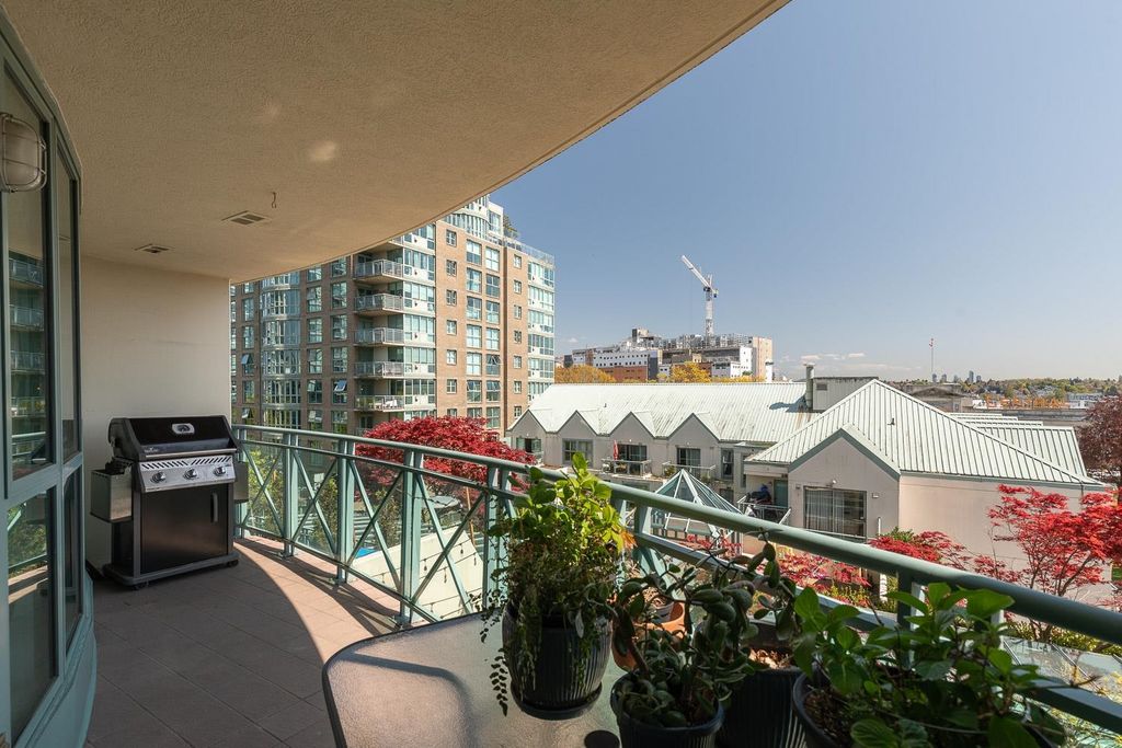 listing image 1100124797301342136