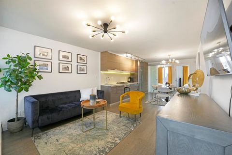 189 Keefer Street 608 Vancouver BC V6A 0C8