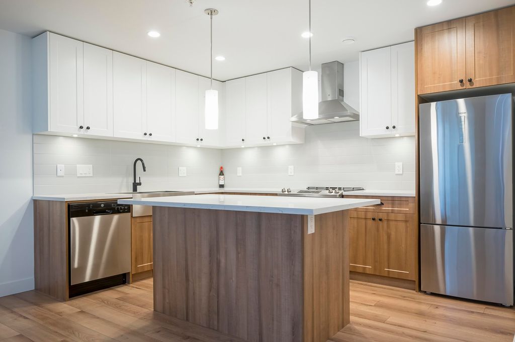 listing image 1103188664738506290