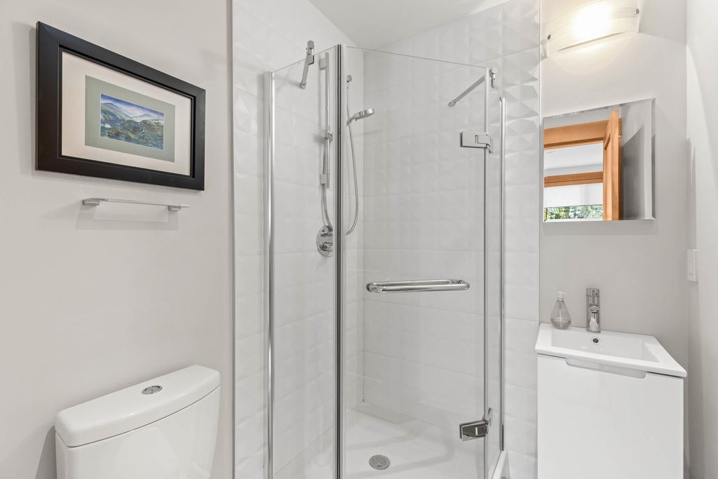 listing image 1107911986456845122