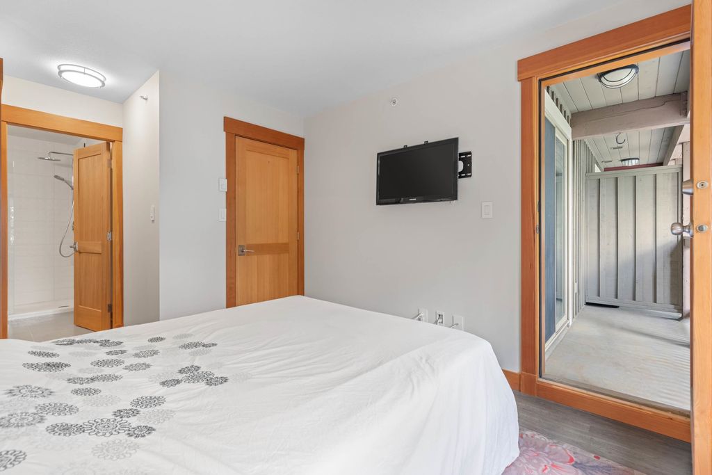 listing image 1109323827745390281